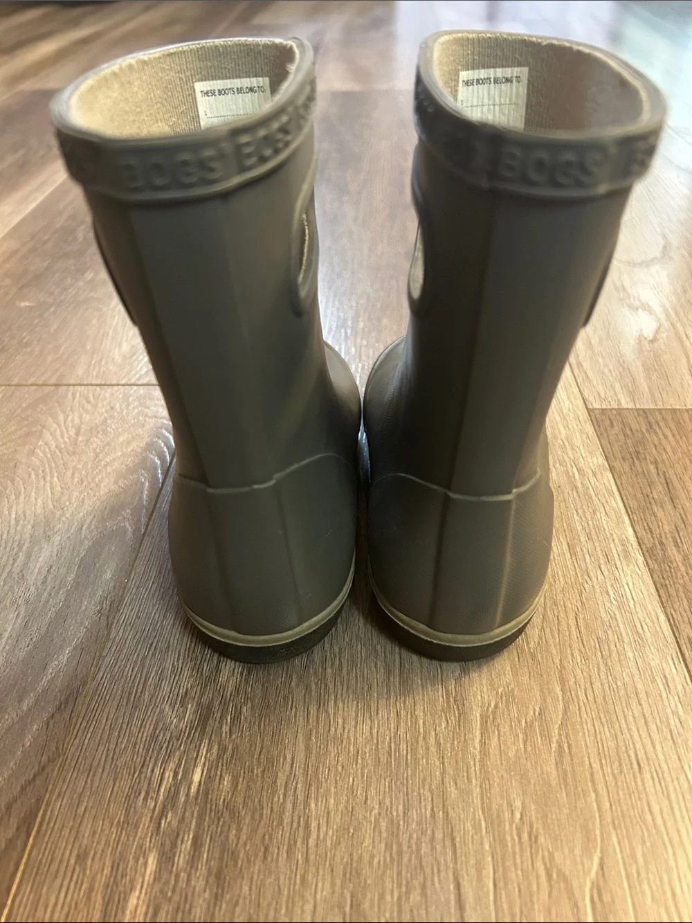 Bogs Kids Short Waterproof Boots in Taupe Gray, Size 9c